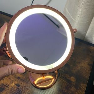 Vanity light mirror